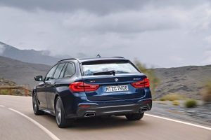 BMW radu 5 Touring zo zadu