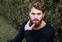 Športový štýl obliekania nepatrí len do telocvične V skutočnosti však takýto štýl obliekania nemá len funkčný význam ale aj dizajnový a je vhodný na akékoľvek neformálne nosenie. Je to jednoducho oblečenie na voľný čas, ale vhodné aj do práce, do školy či na rande