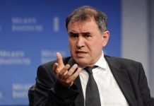 Ekonóm Roubini vs krypto nadšenec Buterin – ostrá diskusia o kryptomenách Teraz sa dostal do diskusie s kryptomenovým nadšencom a tvorcom meny Ethereum Vitalikom Buterinom.